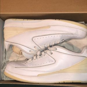 All white Jordan 2